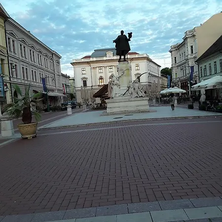 Tomka Apartman Apartment Szeged